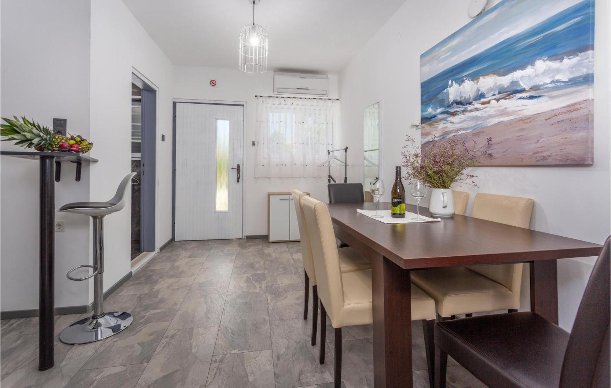 Beautiful Apartment In Malinska With Kitchen Exteriér fotografie